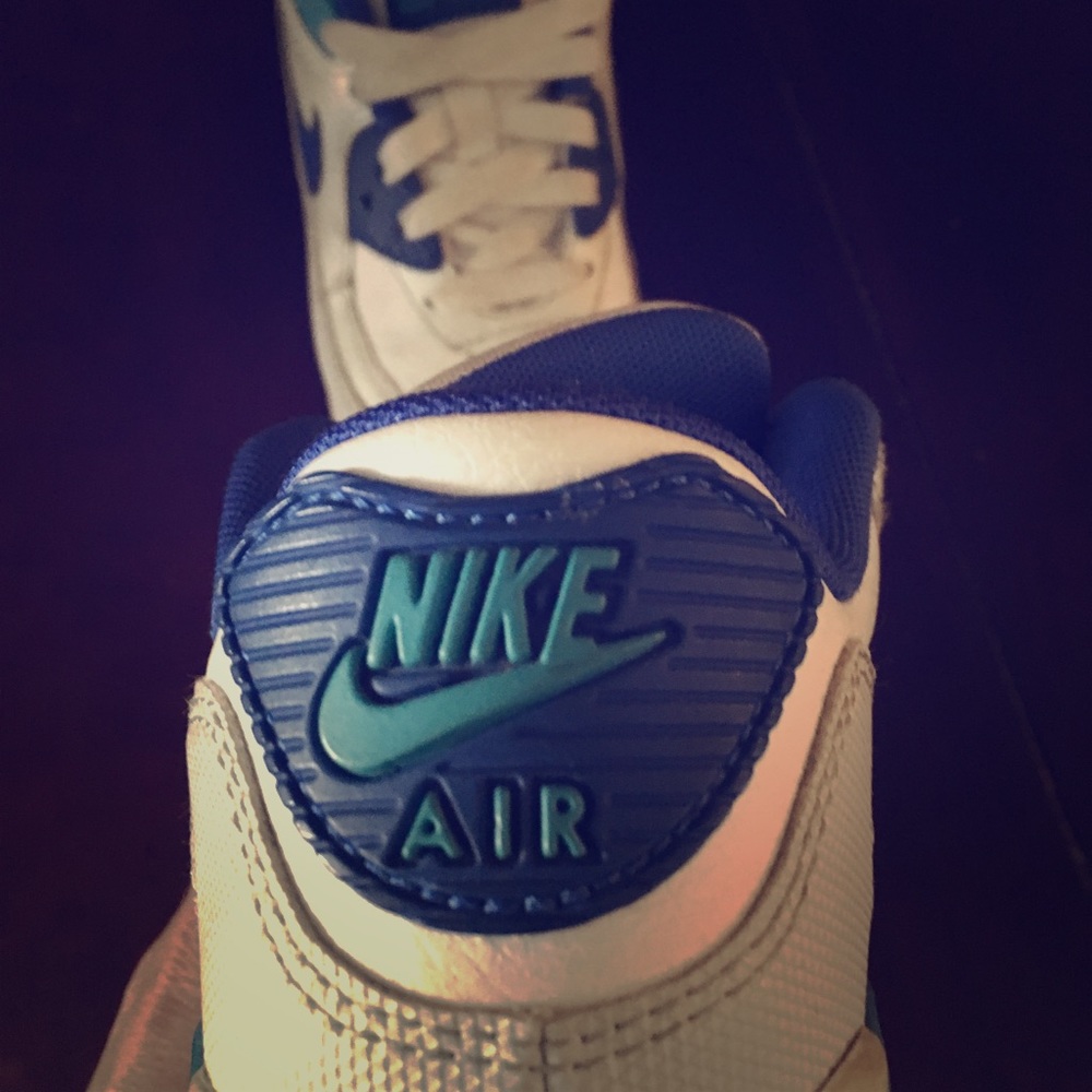 Kids size 2 Nike air max